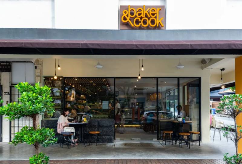Baker & Cook Hillcrest outlet