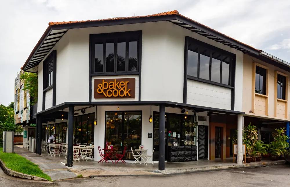 Baker & Cook Swan Lake outlet