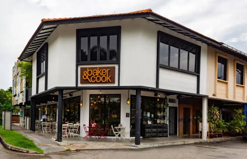 Baker & Cook Swan Lake outlet