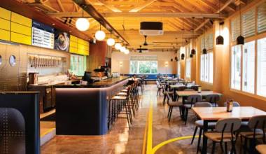 Brewerkz Seletar Aerospace Park, Restaurant in The Oval