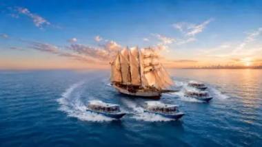 Royal Albatross - Luxury Tall Ship, Cafe in Sentosa